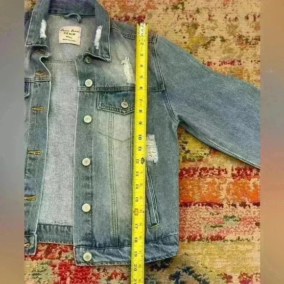 Love Tree Denim Distressed Light-washed Jean Jacket Size Small - Picture 5 of 8